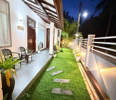 Katana House | Airport Heaven's Corner Home Stay Negombo