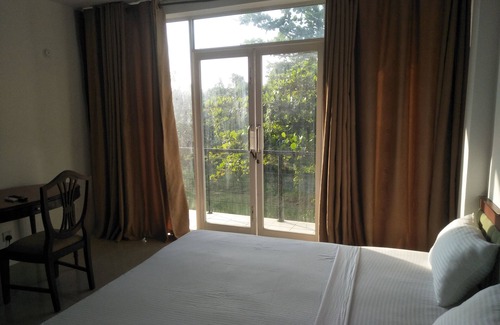 Ekala Hotel | Airport Hotel Dream Paradise