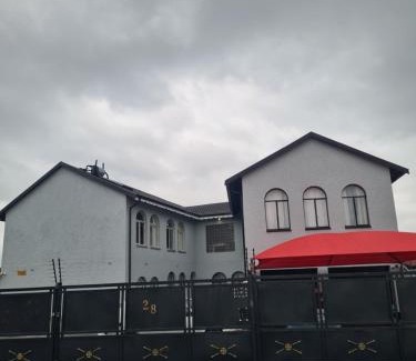 Kempton Park House | Airport Lodge OR Tambo
