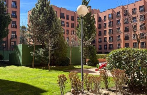 Rejas Apartment | Airport Madrid Plenilunio Suites blue