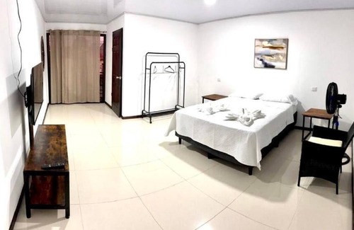 Villa Bonita Hotel | Airport SJO5 min -Marianas Apartments