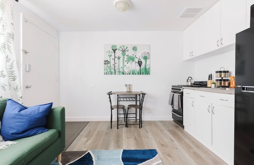 Riverside Apartment | Airport Studio near Mill Ave