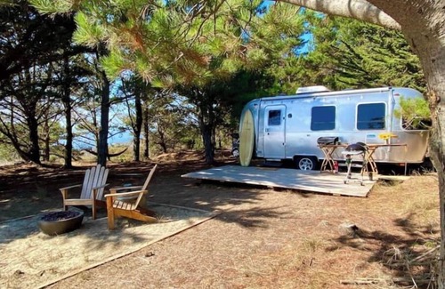 Half Moon Bay House | Airstream Coastal Hideaway Sunset