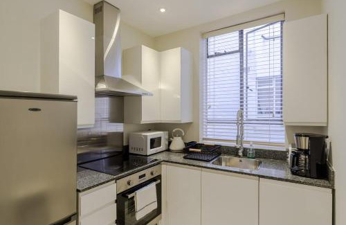 Colville Apartment | Airy 2-Bed Flat in Notting Hill