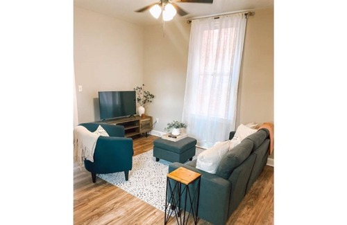 CUF Apartment | Airy Apartment in Clifton/OTR