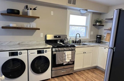 CUF Apartment | Airy Apartment in Clifton/OTR