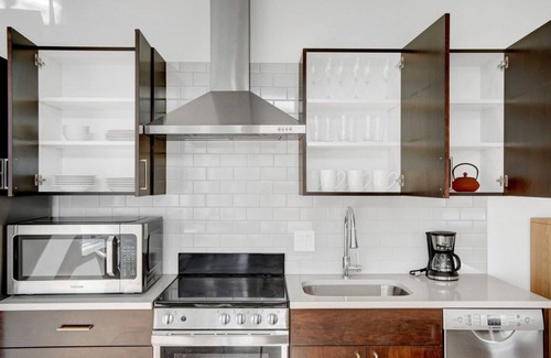Cherry Creek Apartment | Airy Cherry Creek Studio w/ Lounge, W/D near 2nd Ave shops, by Blueground