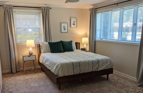 McMurray House | Airy Guest Suite in quiet neighborhood