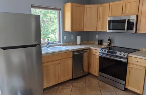 Longmont Apartment | Airy Guesthouse - Walkable Neighborhood Coffe Shop/Restaurants/Bakery