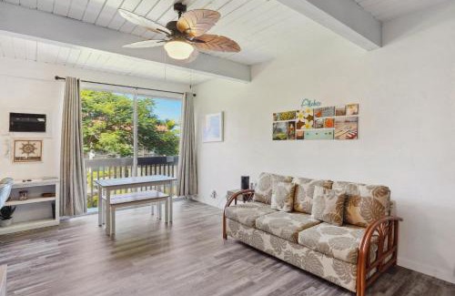 Historic Kailua Village Apartment | Airy Kailua-Kona Condo Less Than 1 Mi to Beach and Town