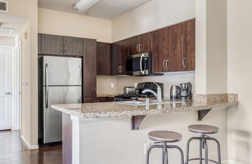 Warner Center Apartment | Airy Woodland Hills 1BR w/ Pool & Gym, near Warner Center, by Blueground