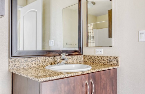 Warner Center Apartment | Airy Woodland Hills 1BR w/ Pool & Gym, near Warner Center, by Blueground
