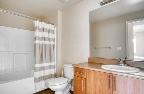 Warner Center Apartment | Airy Woodland Hills 2BR w/ Gym & Pool, near Westfield Mall, by Blueground
