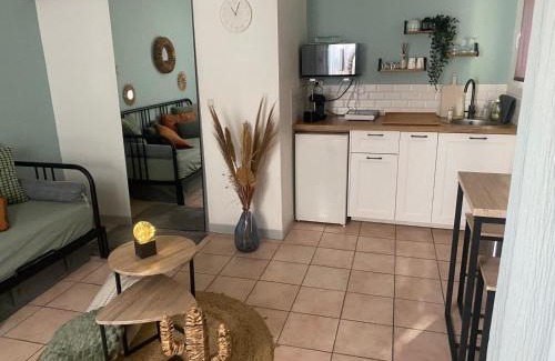 Aix-en-Provence Apartment | Aix-en-Provence, Charmant studio proche toutes comodités et axes routiers, linges fournis