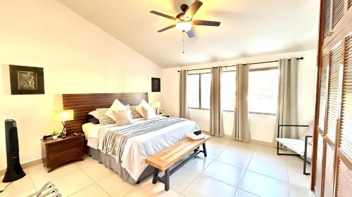 San Antonio Tlayacapan House | Ajijic Modern 1 Bedroom Home - Great Patio - Walk To Everything