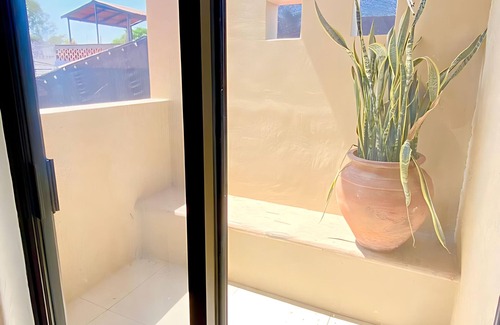 San Antonio Tlayacapan House | Ajijic Modern 1 Bedroom Home - Great Patio - Walk To Everything - 1 Night Rates