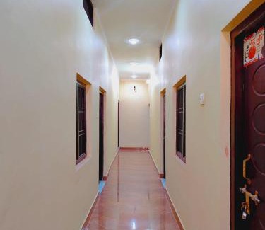 Ayodhya Hotel | Akash Guest Hosue Near Ram Janam Bhumi