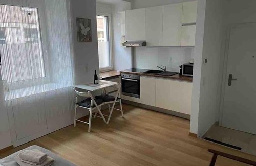Hernals Apartment | AKH - UNI 10min - Zentrum 10 min