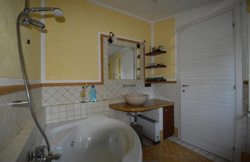 Lonato del Garda House | AkiHouse - rooms and apartments on Garda Lake