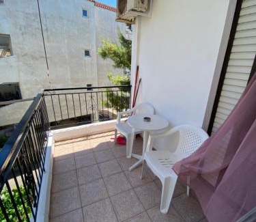Paralia Porovitsis Apartment | akrata siesta