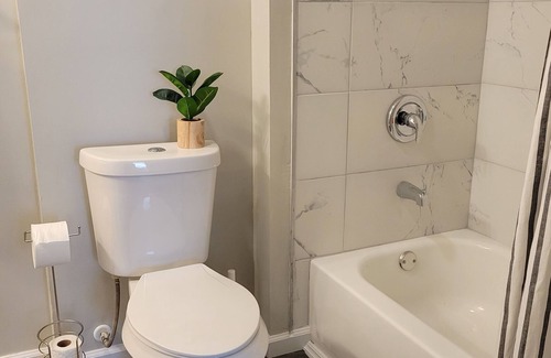 Akron House | Akron - Modern & Cozy Home
