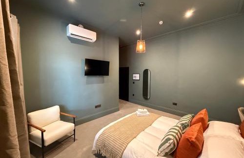 Halifax House | Akroyd House - The Dean Clough Room