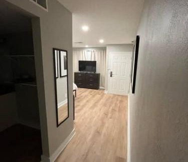 South Central Omaha Apartment | Aksarben Apt-Close to UNO & I80