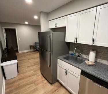 South Central Omaha Apartment | Aksarben Area 2 BD-2 BA by UNO