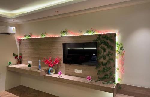 Jaypee Greens Apartment | Aksh stay