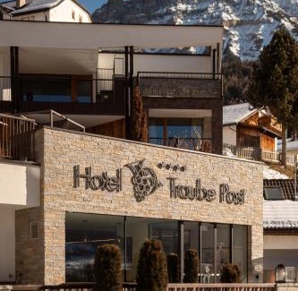 Curon Venosta Hotel | Aktiv- und Wellnesshotel Traube- Post