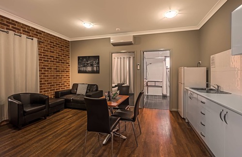 Dubbo Hotel | Akuna Motor Inn and Apartments