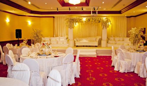 Al Qusais Apartment | Al Bustan Centre & Residence
