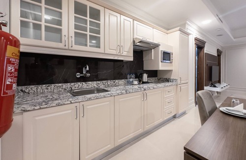 Old Airport Apartment | Al-Fakhama Plaza