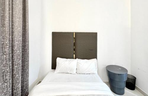 Jumeira 3 Apartment | Al Manara Classic Cozy Studio