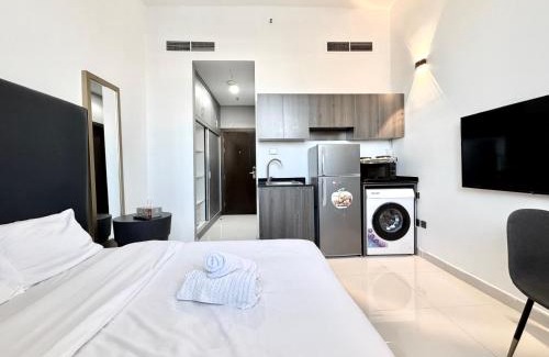 Jumeira 3 Apartment | Al Manara Classic Deluxe Sheikh Zayed Studio