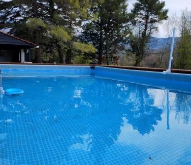 Zadvarje Apartment | Ala da-apartman sa bazenom