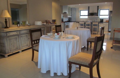 Langebaan Bed & Breakfast | Alabaster Box B&B