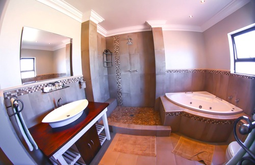 Langebaan Bed & Breakfast | Alabaster Box B&B