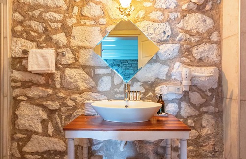 Tokoglu Hotel | Alacati Eski Ev Hotel