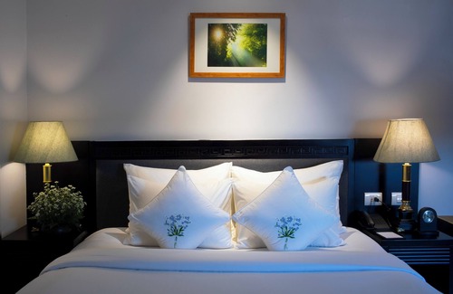 Ben Thanh Hotel | Alagon Saigon Hotel & Spa