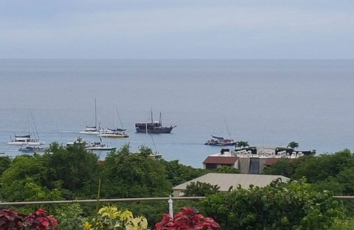 West Terrace Apartment | Alamanda Sea View Apartment - Spectacular Ocean View Retreat AC/Wi-Fi, CableTV