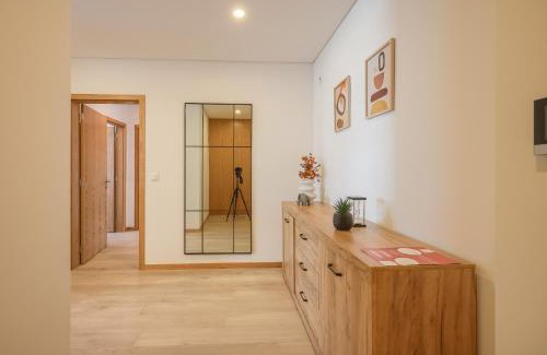 Aveiro Apartment | Alameda 74 Luxury incl Parking by Home Sweet Home Aveiro