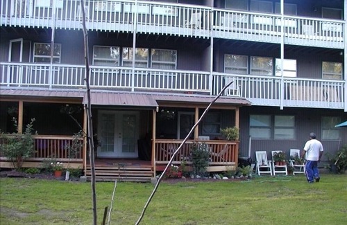 Spenard Apartment | Alaska-the Most Picturesque Place on Planet Earth (The Roosevelt)