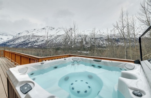 Eagle River Cottage | Alaskan Mountain Gem With Private Hot Tub & Gym!