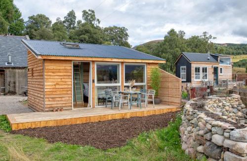 Ballater House | Alba - Charming boutique forest view cabin with hot tub in Ballater