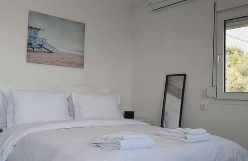 Pella Region Apartment | Alba Ocean View Luxury Suite