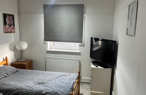 Watford Apartment | Albans Road Apartment - 4 Bedroom Luxury Stay
