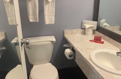 Newtonville Hotel | Albany Airport Inn