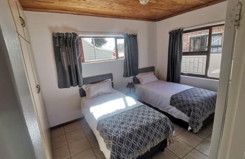Swartkops Apartment | Albatross Accomodation