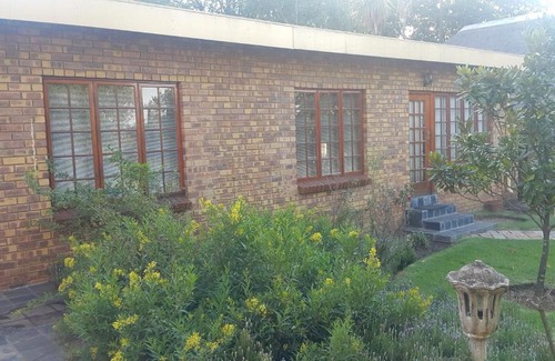 Ekurhuleni Bed & Breakfast | Albatross B&B